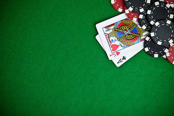 Find Exciting Blackjack Table Action at an online casino Singapore Site for Gamers